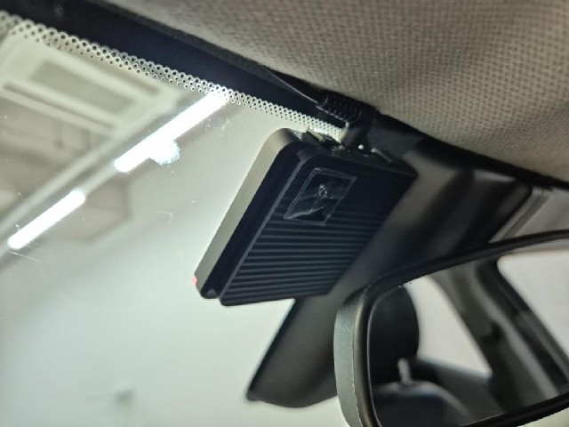 6101500575R17.jpg