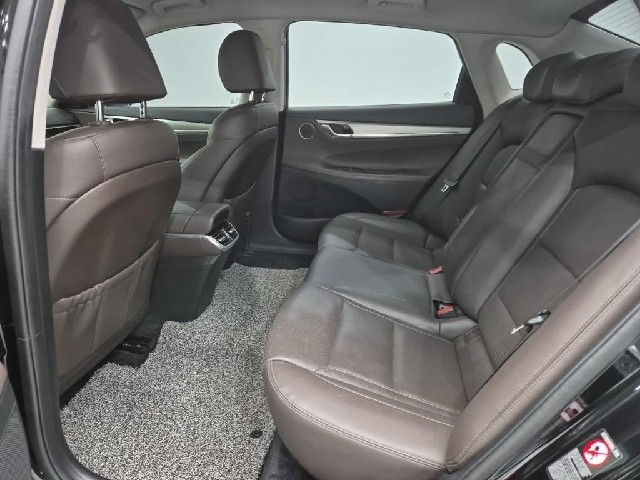 6101000532R12.jpg