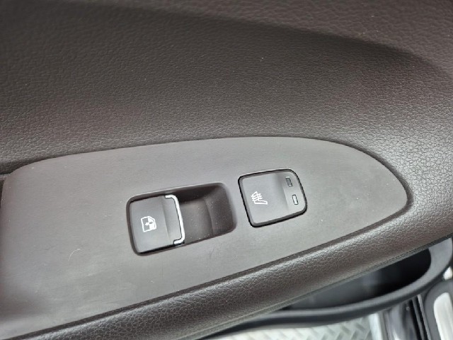 6101000532R19.jpg