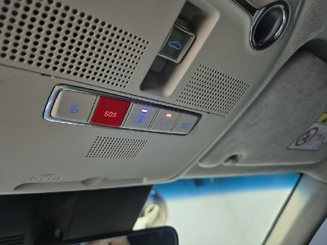 6101500483R18.jpg