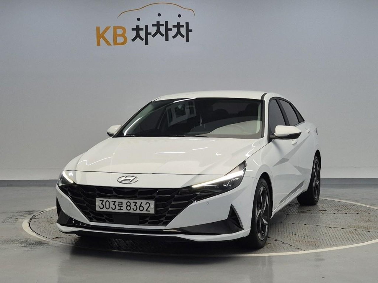 2021 Hyundai Avante, photo 1 of 1