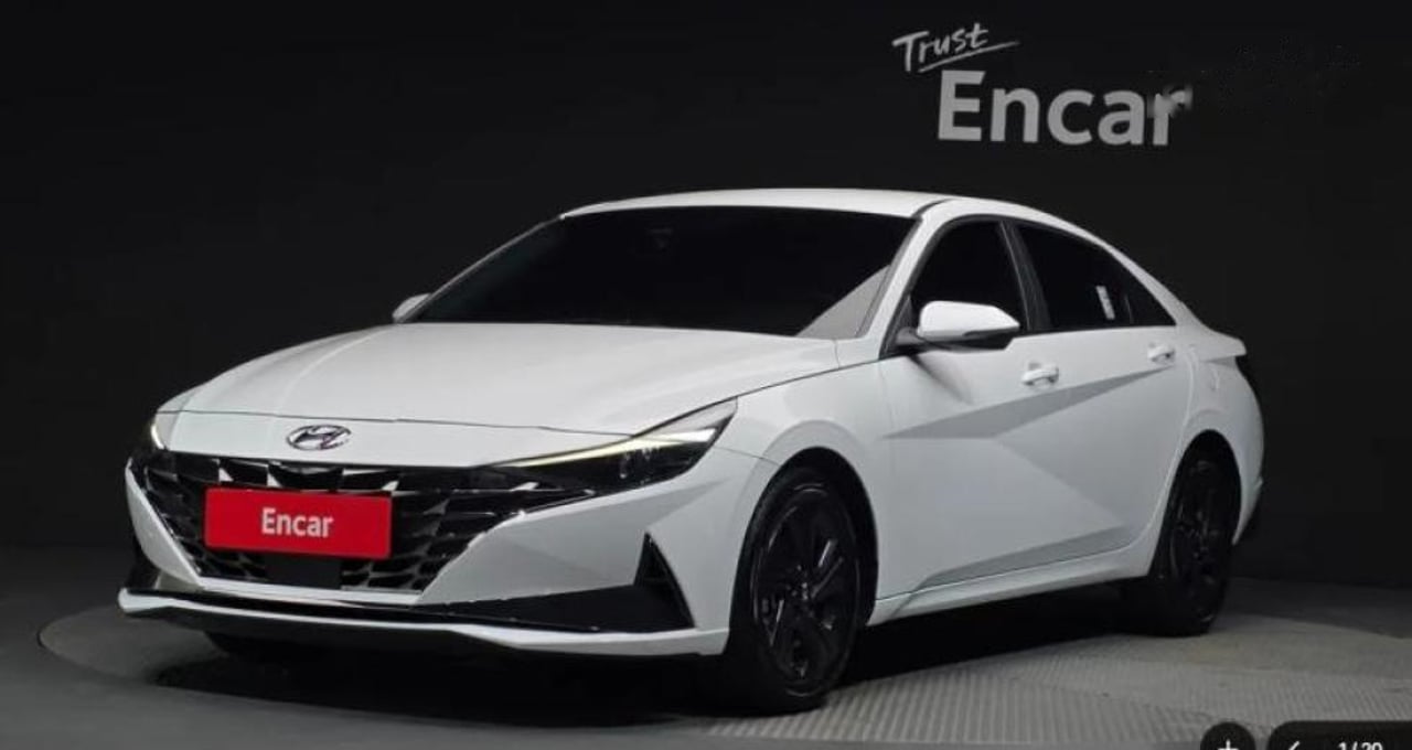2023 Hyundai Avante, photo 1 of 1