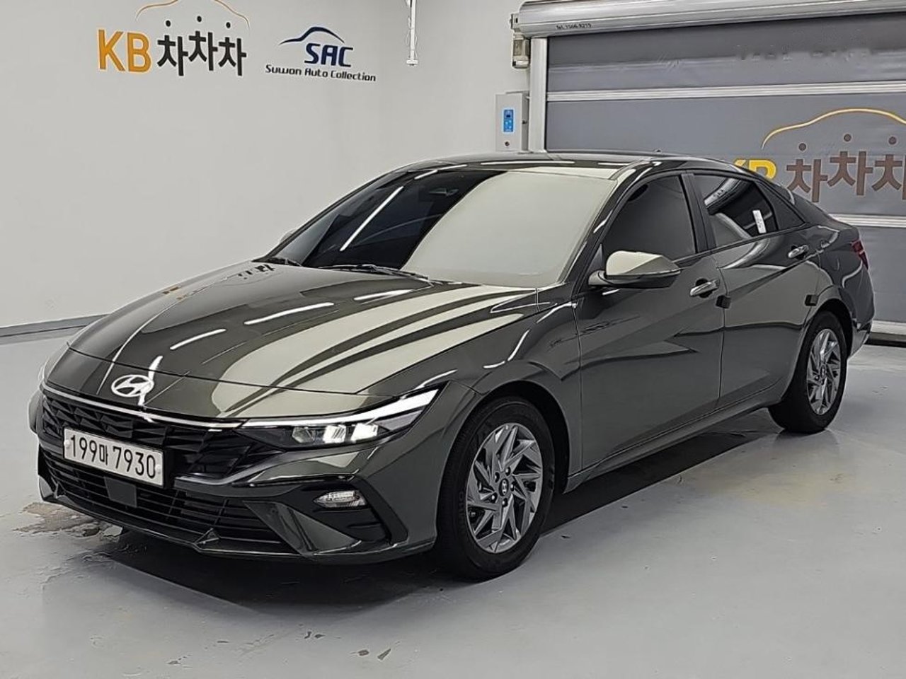 2023 Hyundai Avante, photo 1 of 1