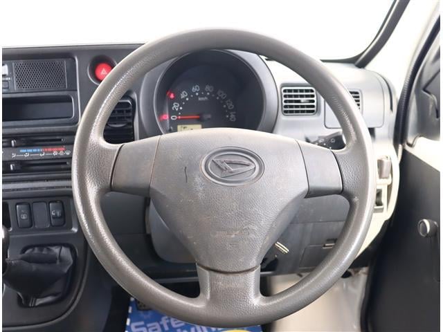 0503103A20250913G00210.jpg