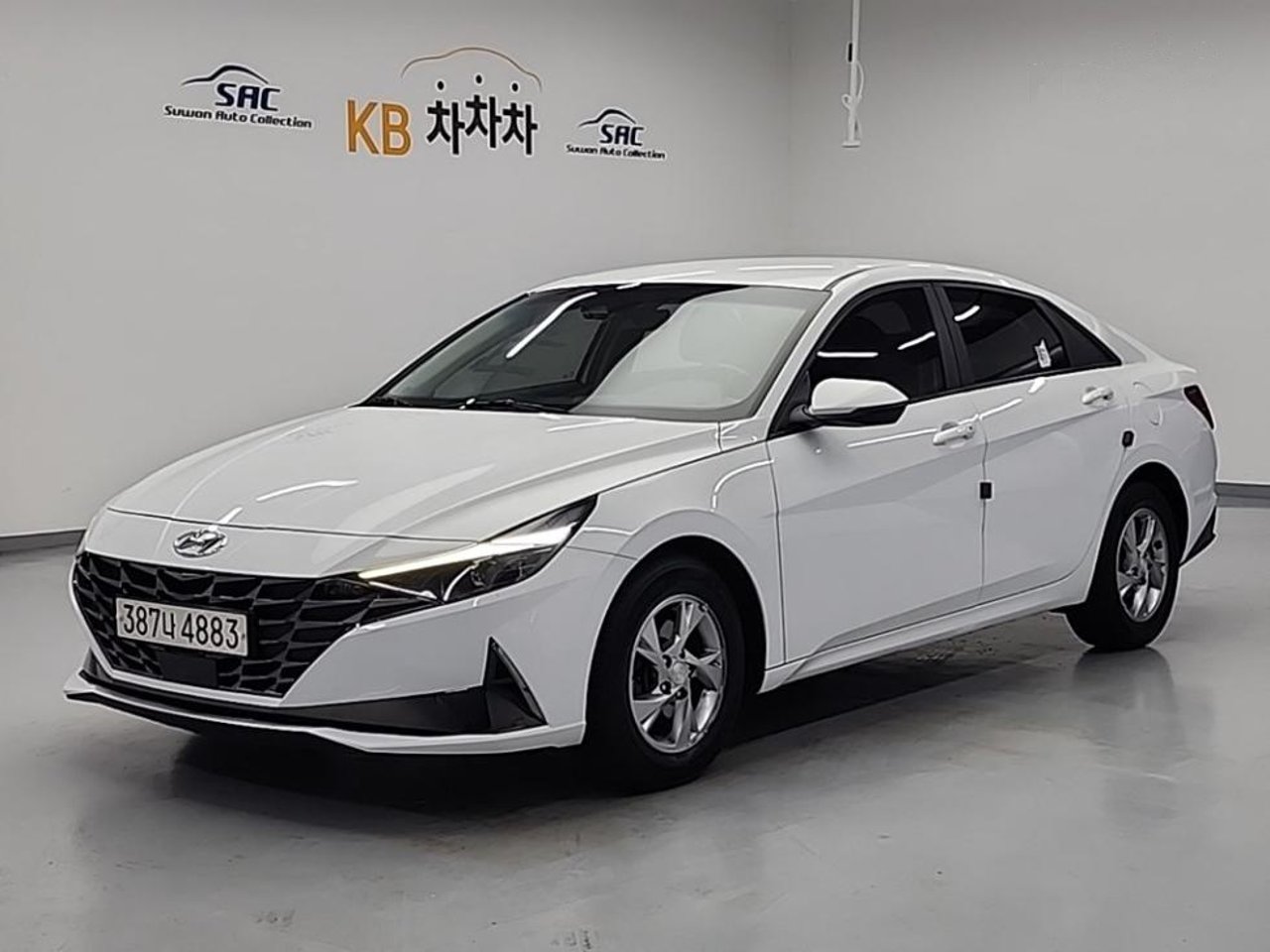 2021 Hyundai Avante, photo 1 of 1