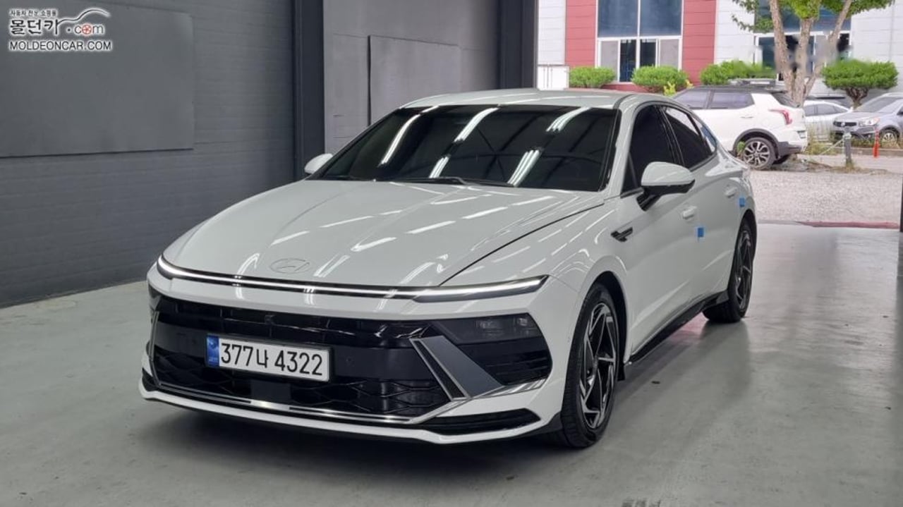 2023 Hyundai Sonata, photo 1 of 1