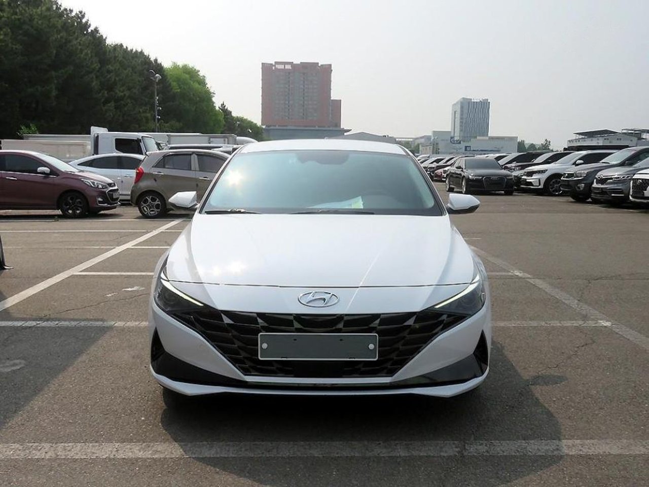 2021 Hyundai Avante, photo 1 of 1