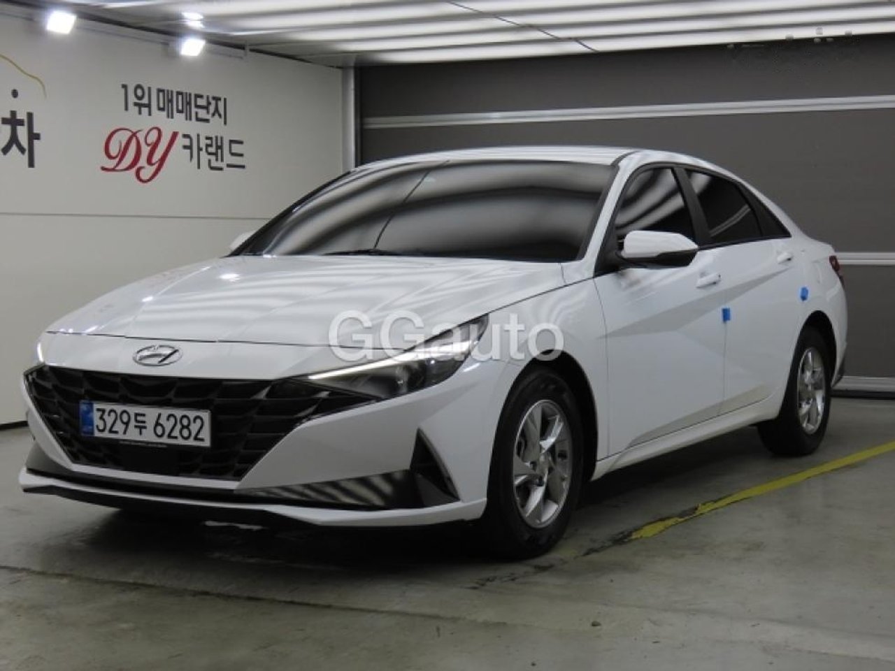 2021 Hyundai Avante, photo 1 of 1