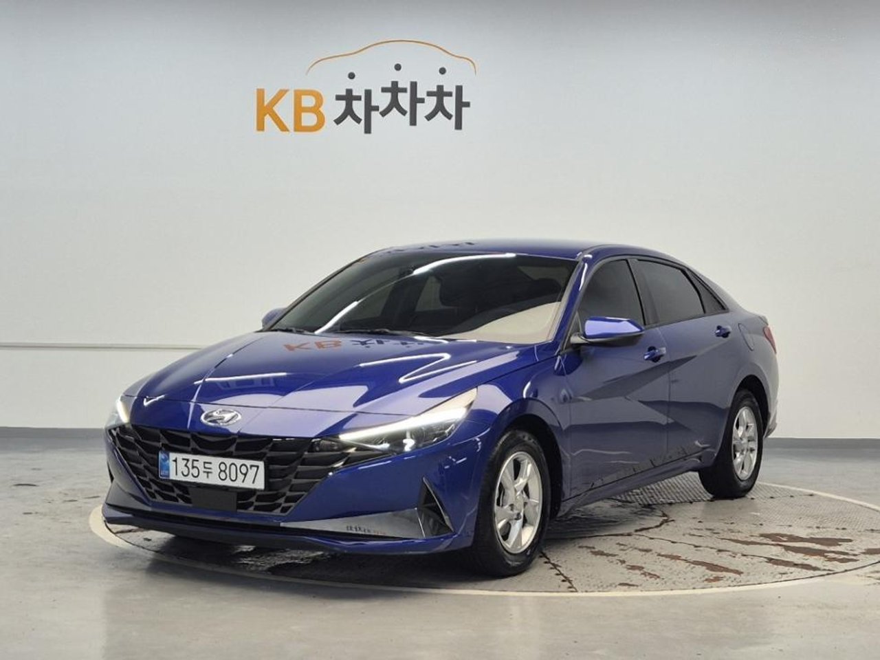 2021 Hyundai Avante, photo 1 of 1