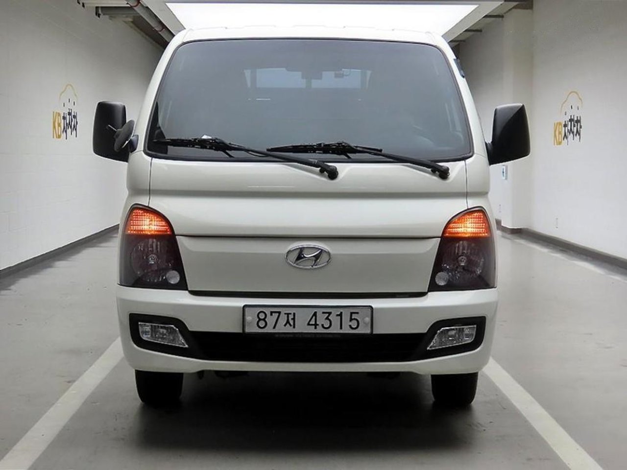 2019 Hyundai Porter, photo 1 of 1