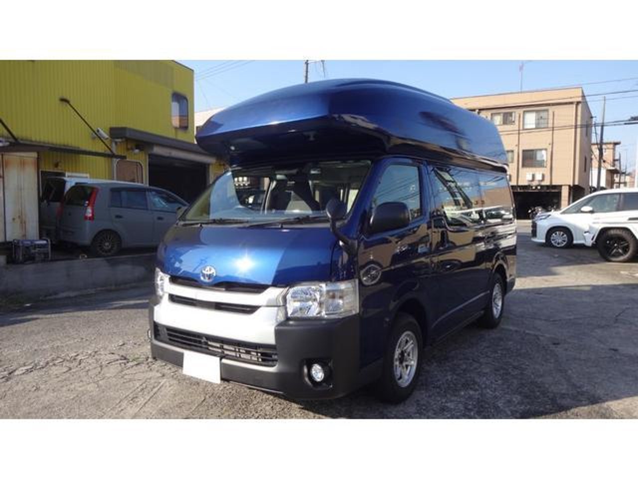2022 Toyota Hiace, photo 1 of 1