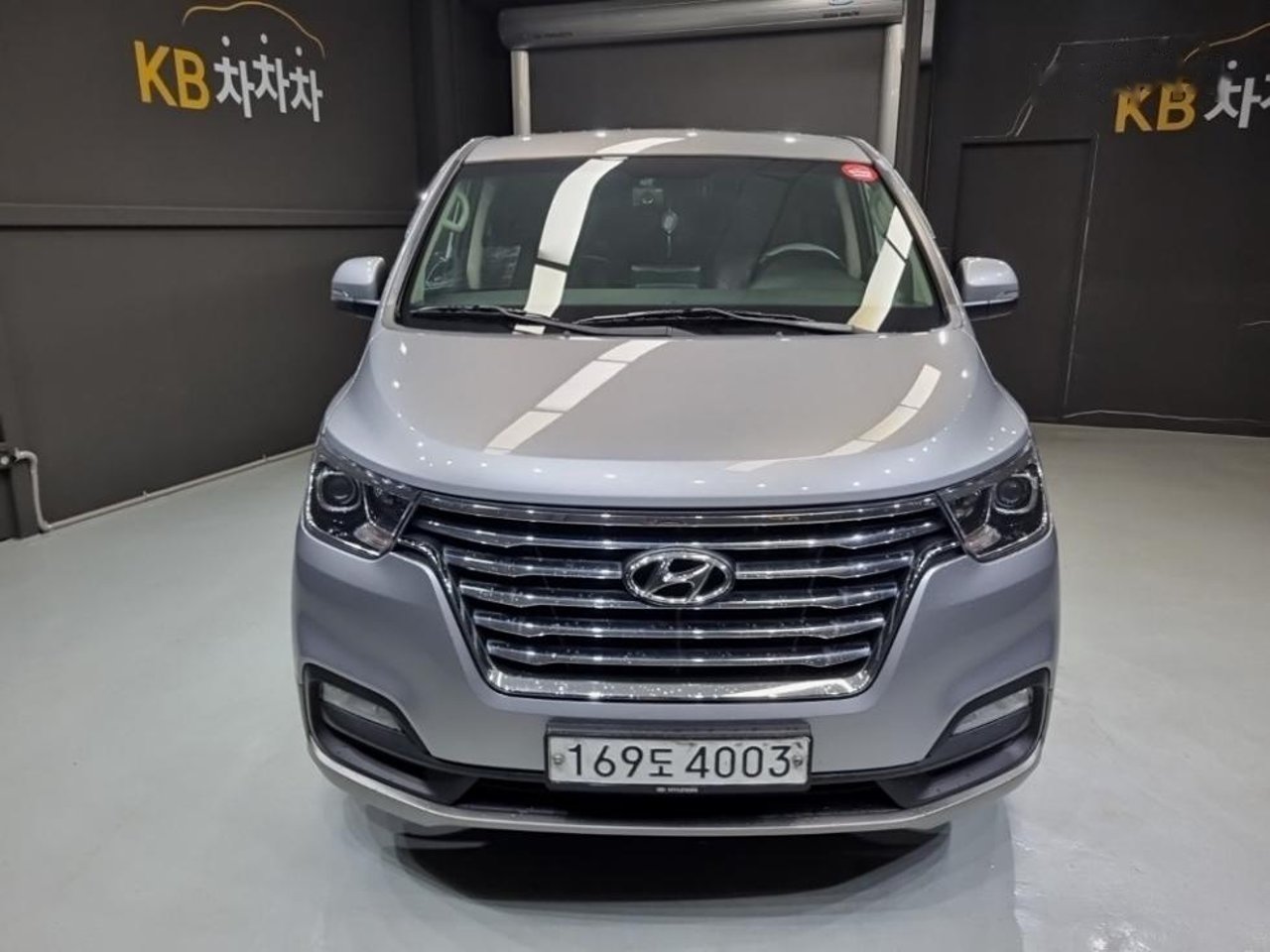 2019 Hyundai Grand, photo 1 of 1