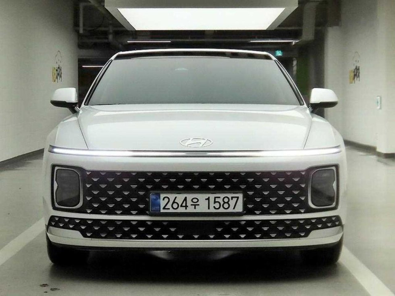 2023 Hyundai Grandeur, photo 1 of 1