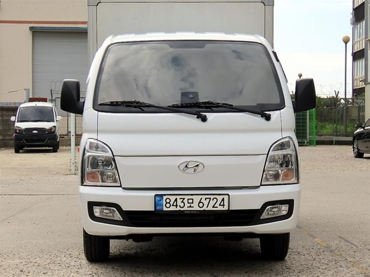 2023 Hyundai Porter, photo 1 of 1
