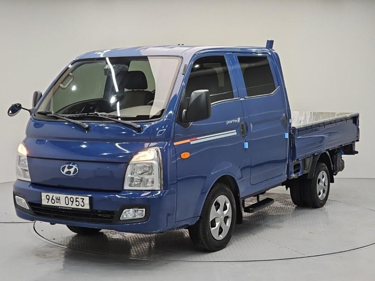 2021 Hyundai Porter, photo 1 of 1