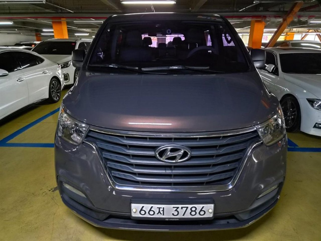 2019 Hyundai Grand, photo 1 of 1