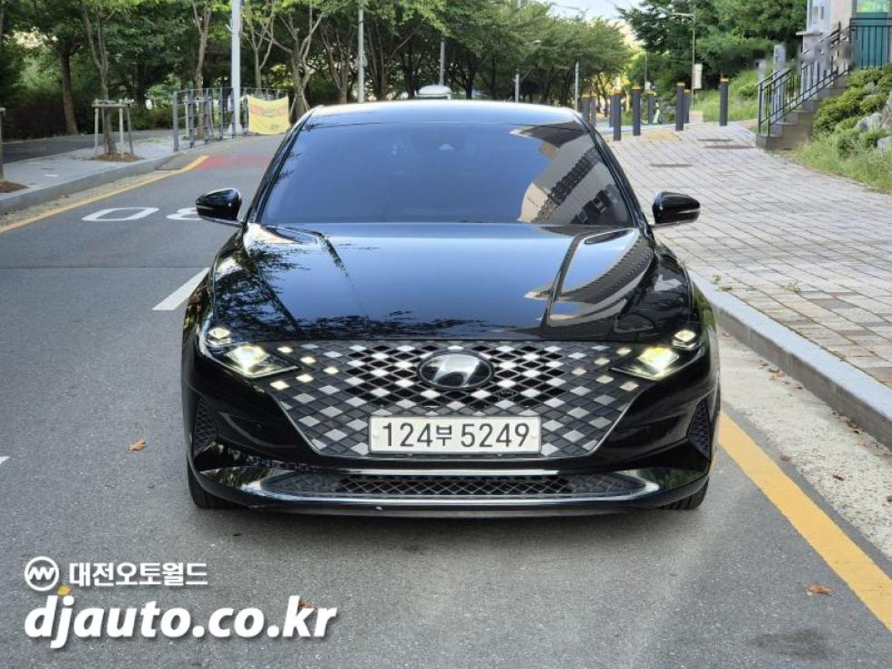 2021 Hyundai Grandeur, photo 1 of 1