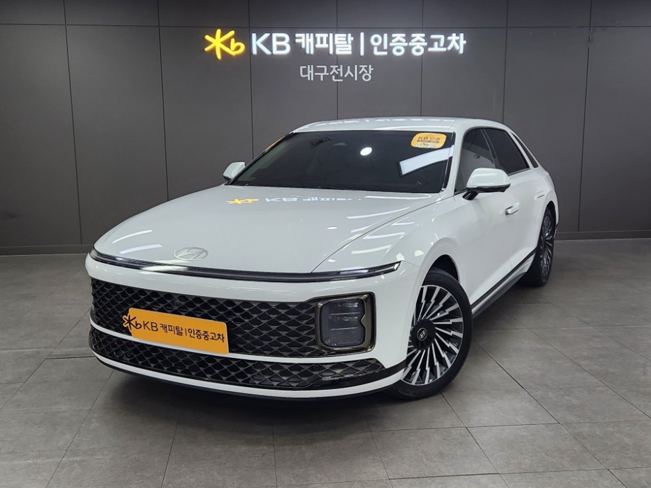 2023 Hyundai Grandeur, photo 1 of 1