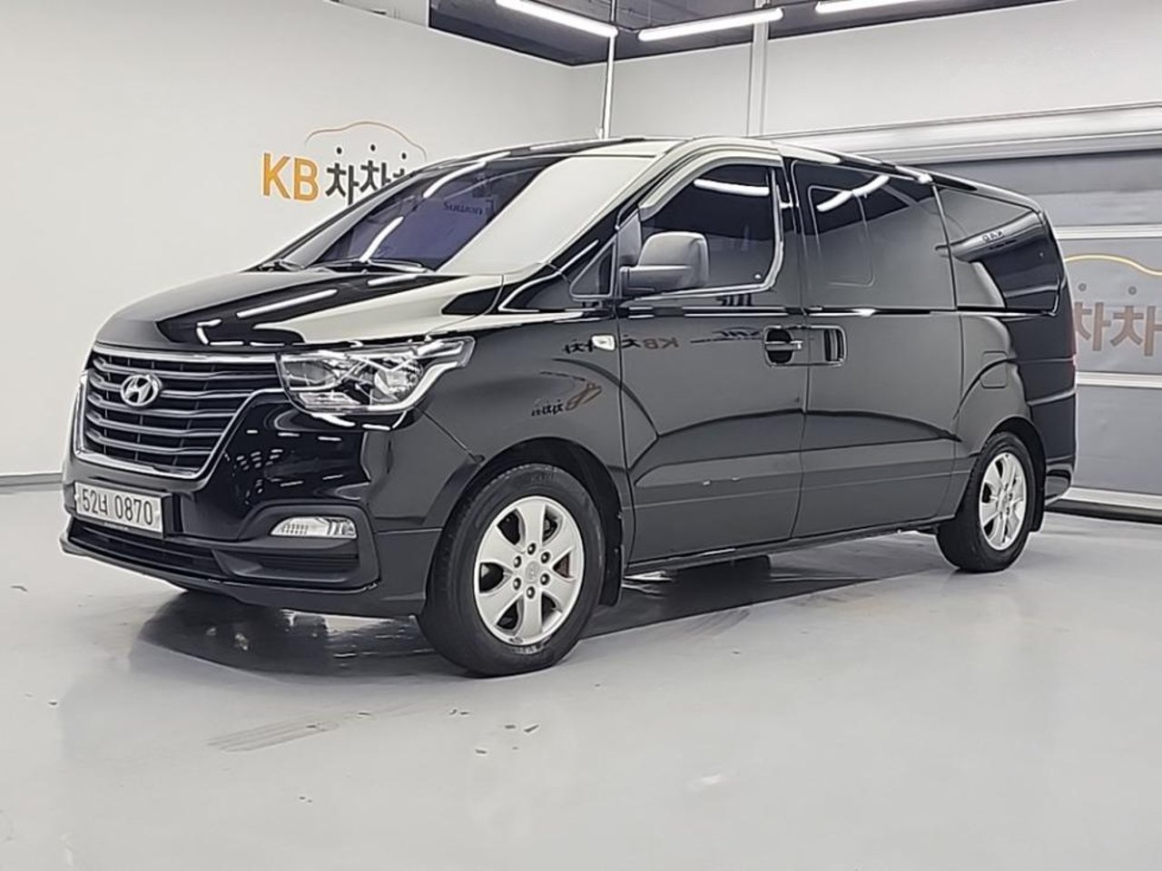 2019 Hyundai Grand, photo 1 of 1