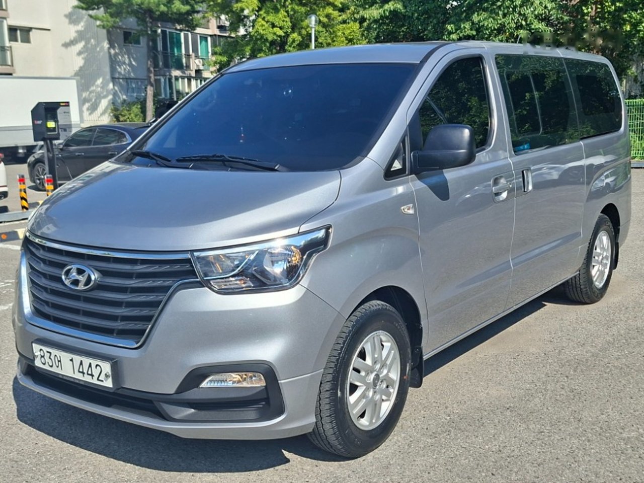 2019 Hyundai Grand, photo 1 of 1