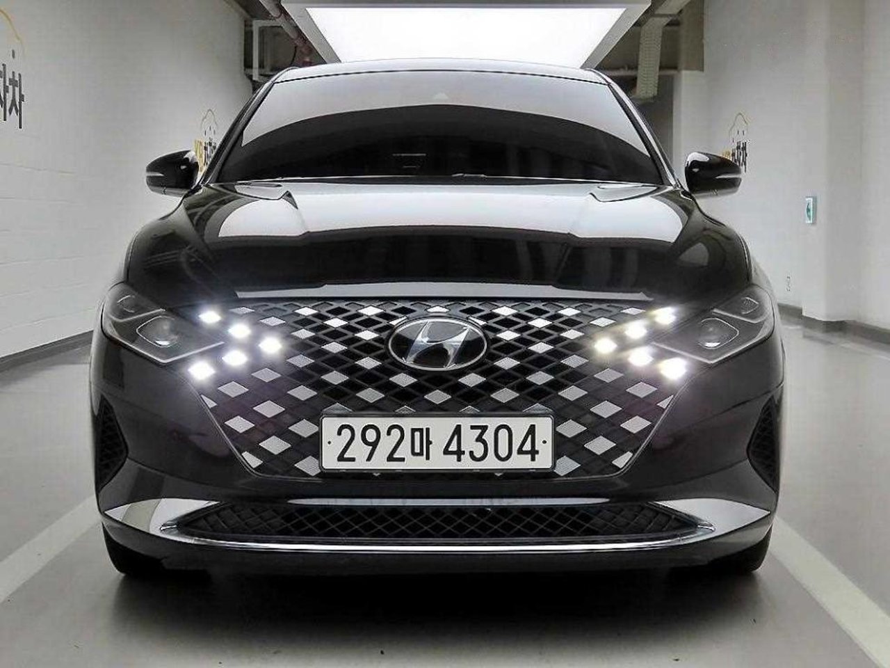 2022 Hyundai Grandeur, photo 1 of 1