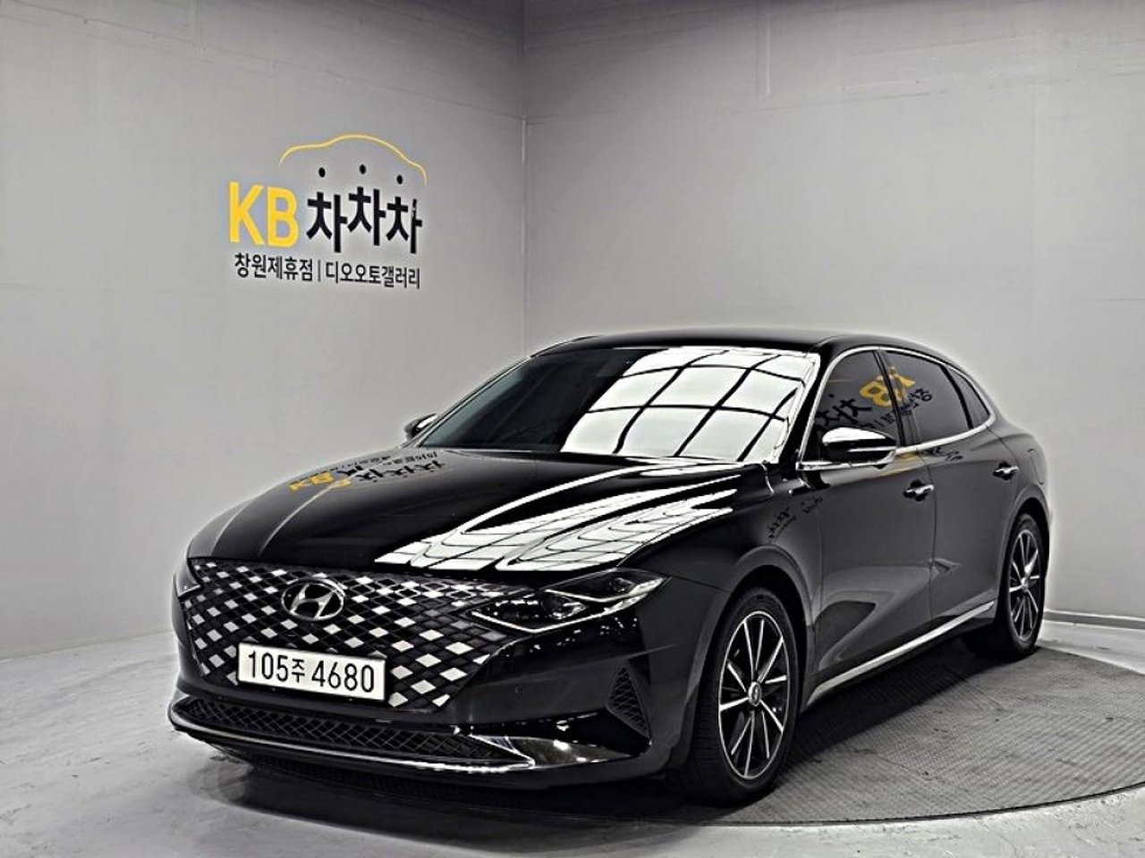 2022 Hyundai Grandeur, photo 1 of 1