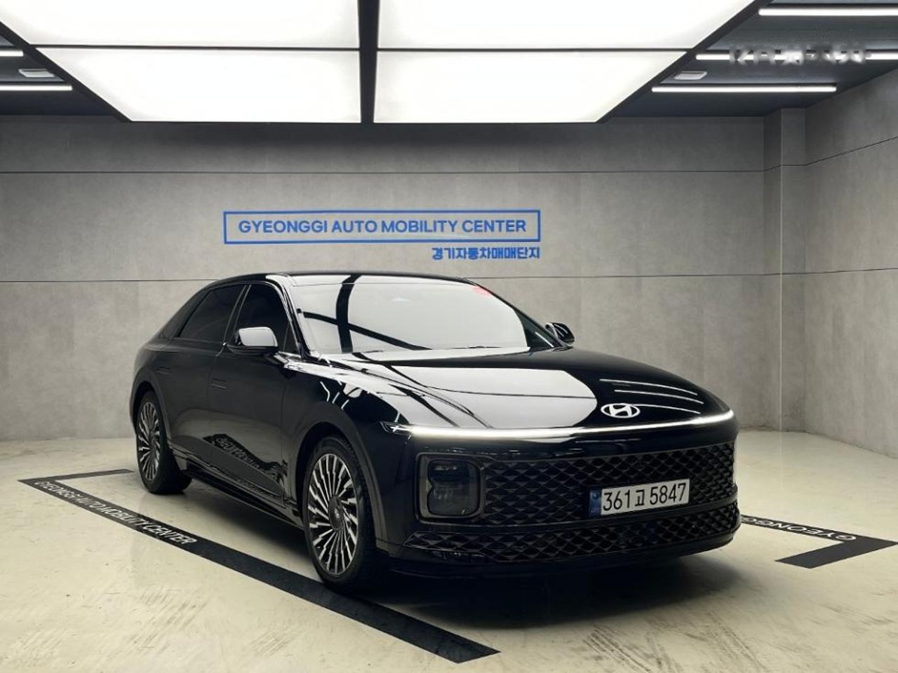 2023 Hyundai Grandeur, photo 1 of 1