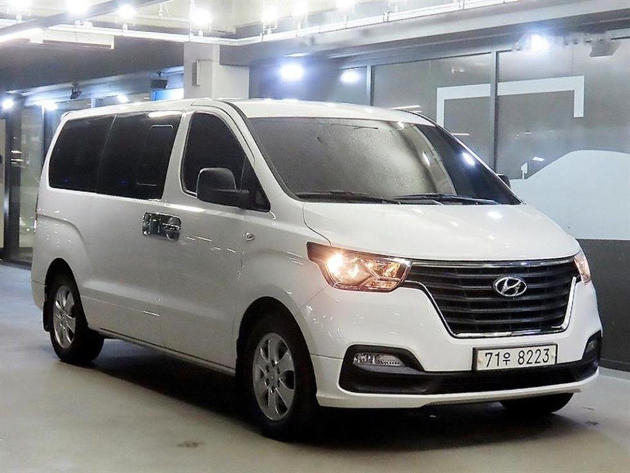 2020 Hyundai Grand, photo 1 of 1