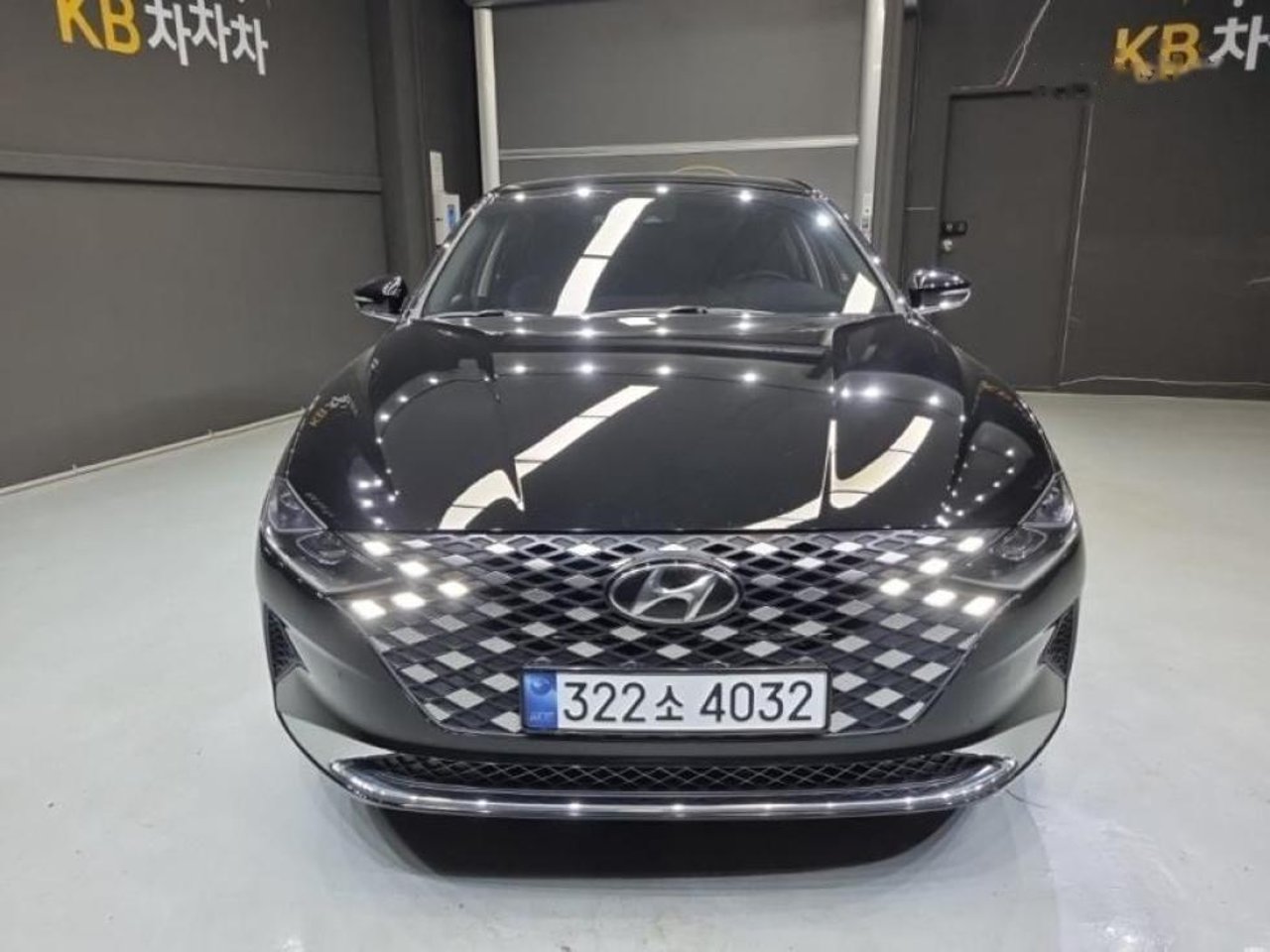 2022 Hyundai Grandeur, photo 1 of 1