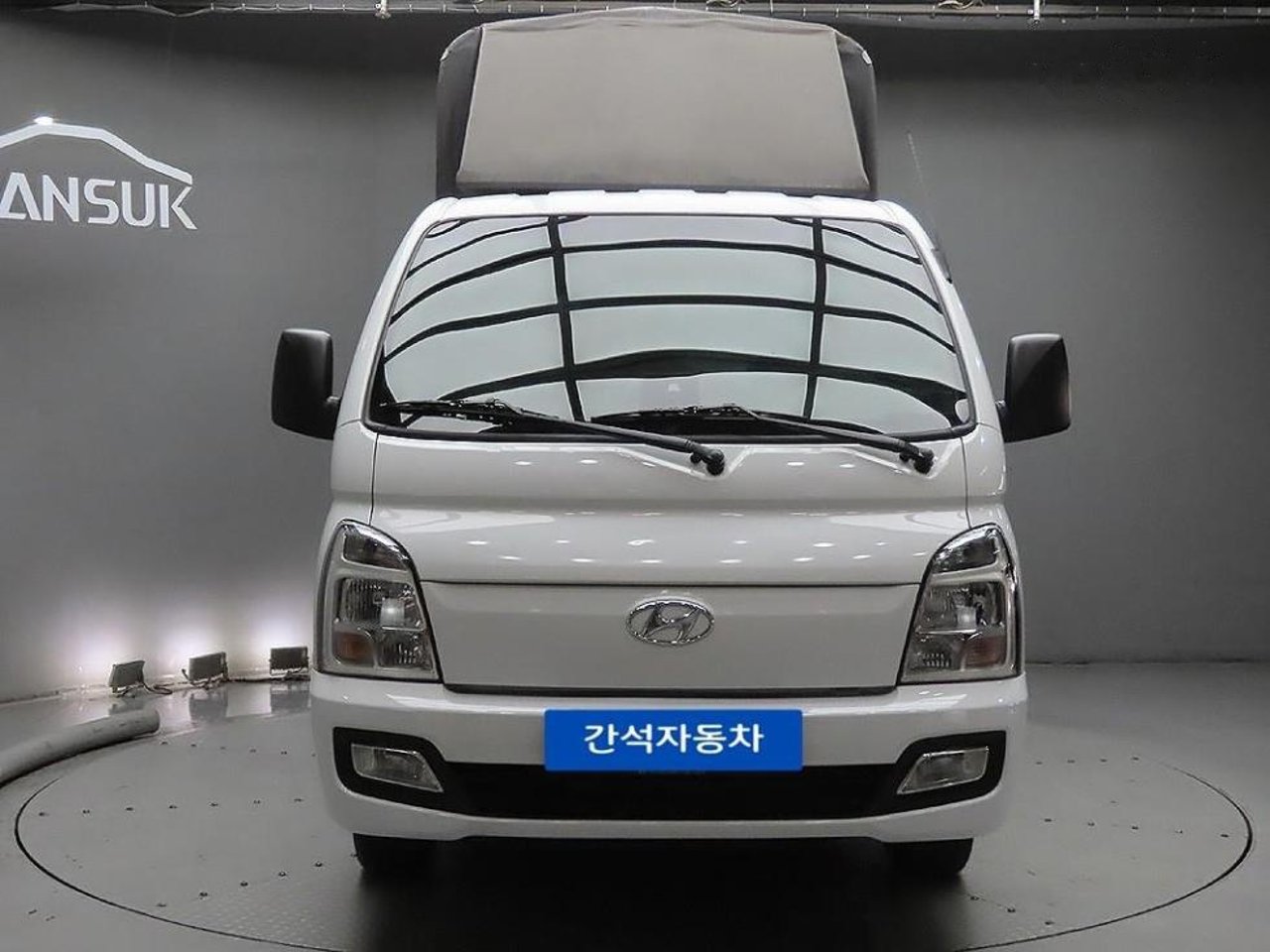 2022 Hyundai Porter, photo 1 of 1
