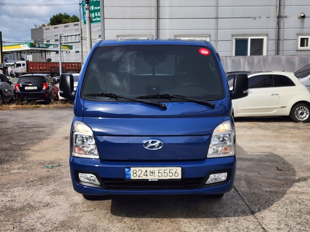 2023 Hyundai Porter, photo 1 of 1