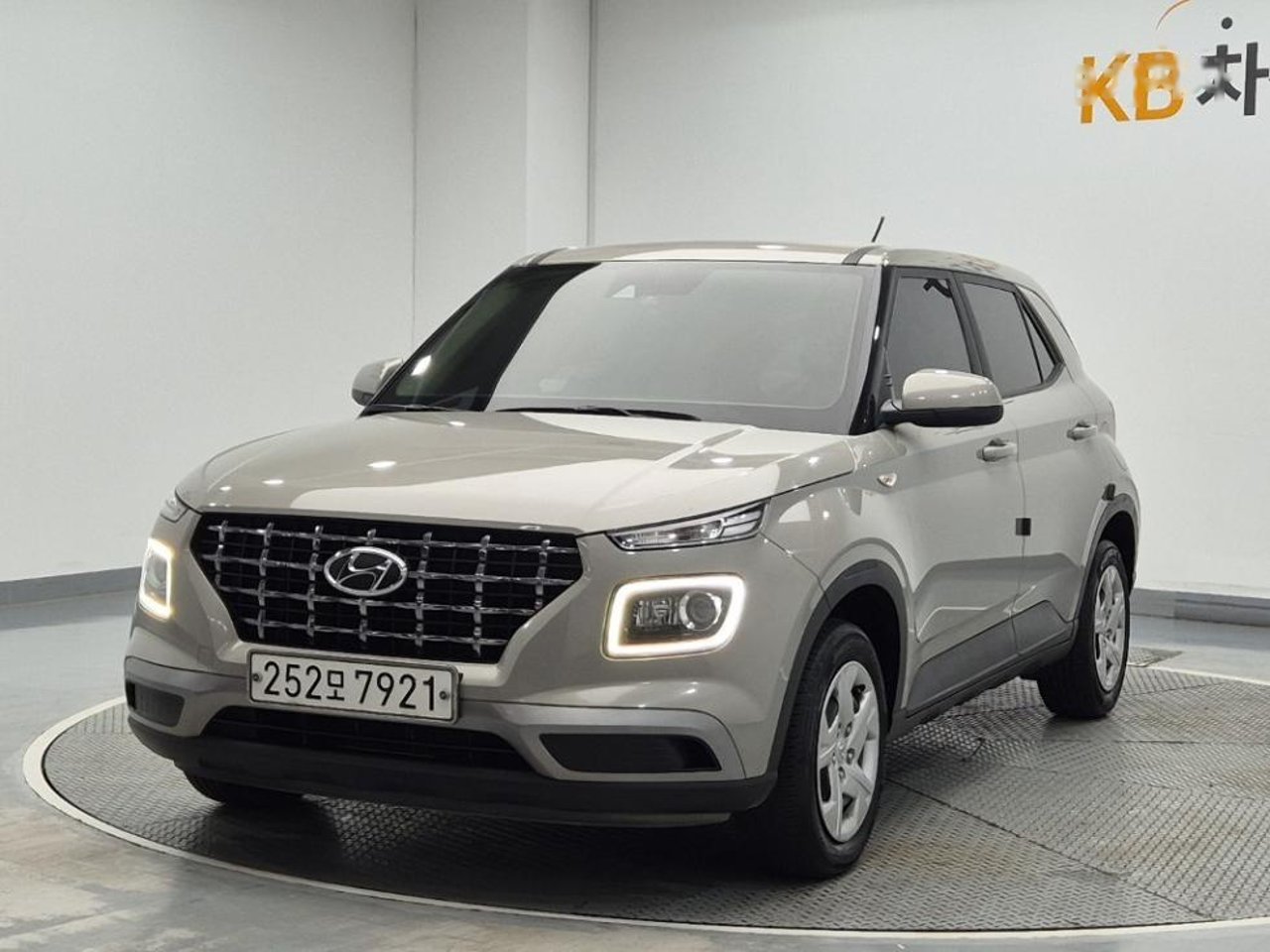 2019 Hyundai Venue, photo 1 of 1