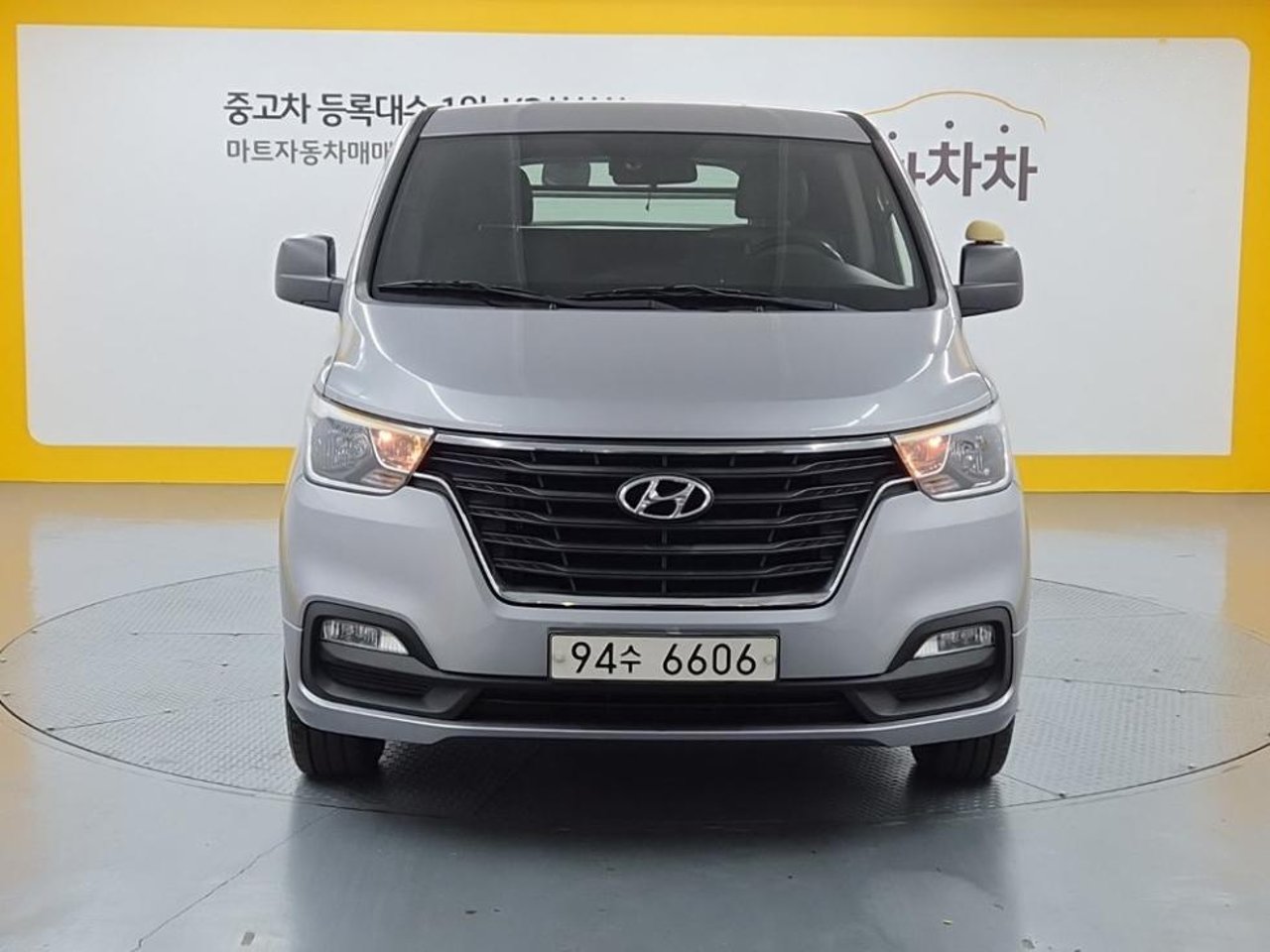 2021 Hyundai Grand, photo 1 of 1