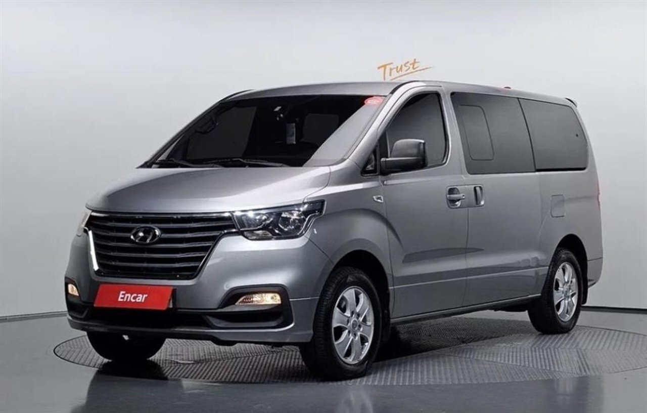 2019 Hyundai Grand, photo 1 of 1