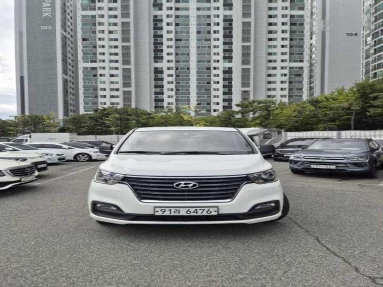 2019 Hyundai Grand, photo 1 of 1