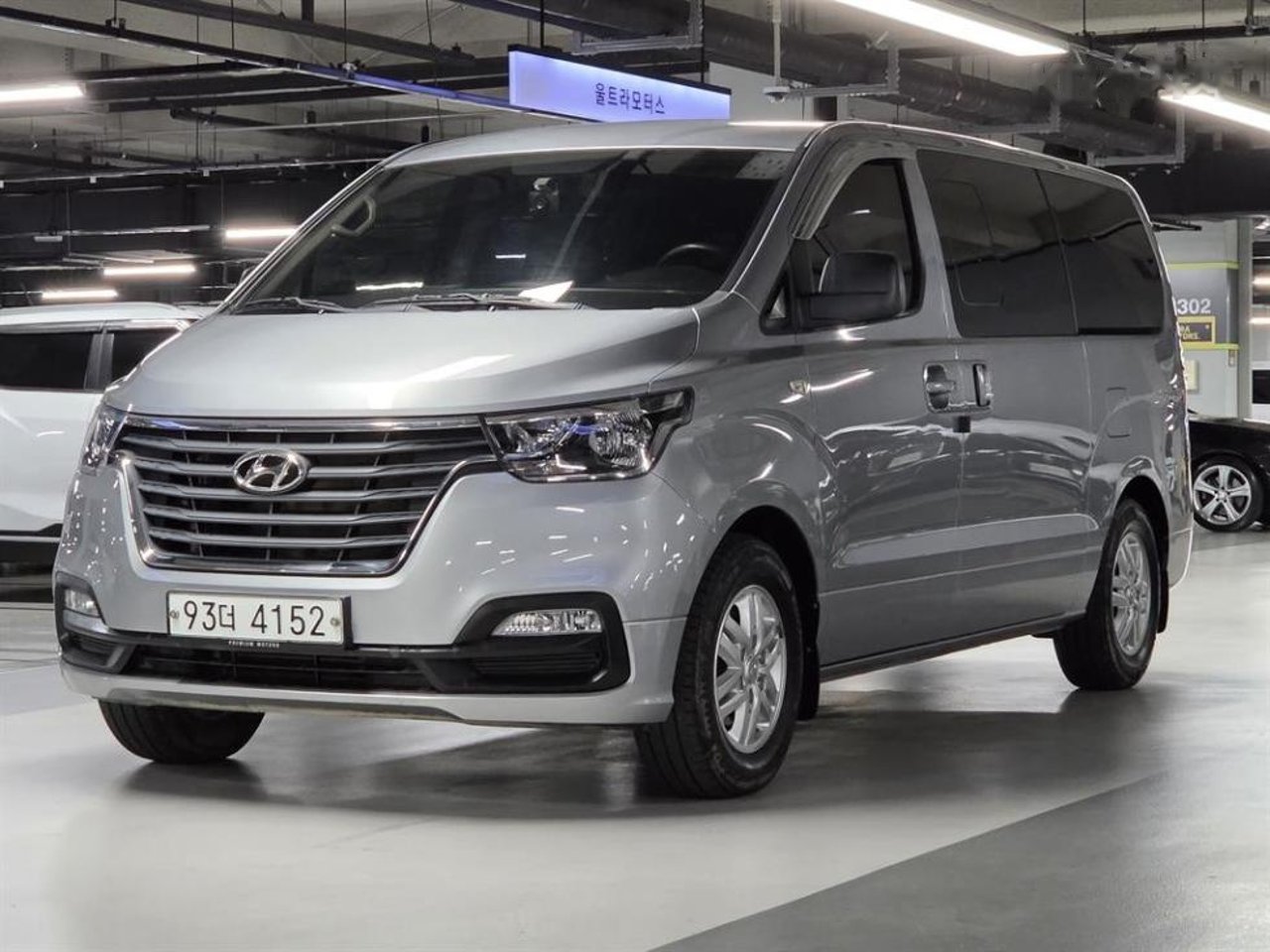 2019 Hyundai Grand, photo 1 of 1