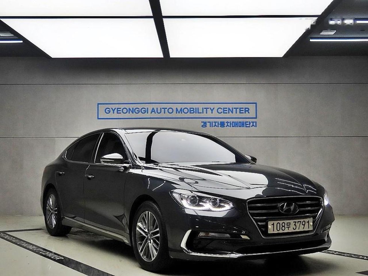 2019 Hyundai Grandeur, photo 1 of 1