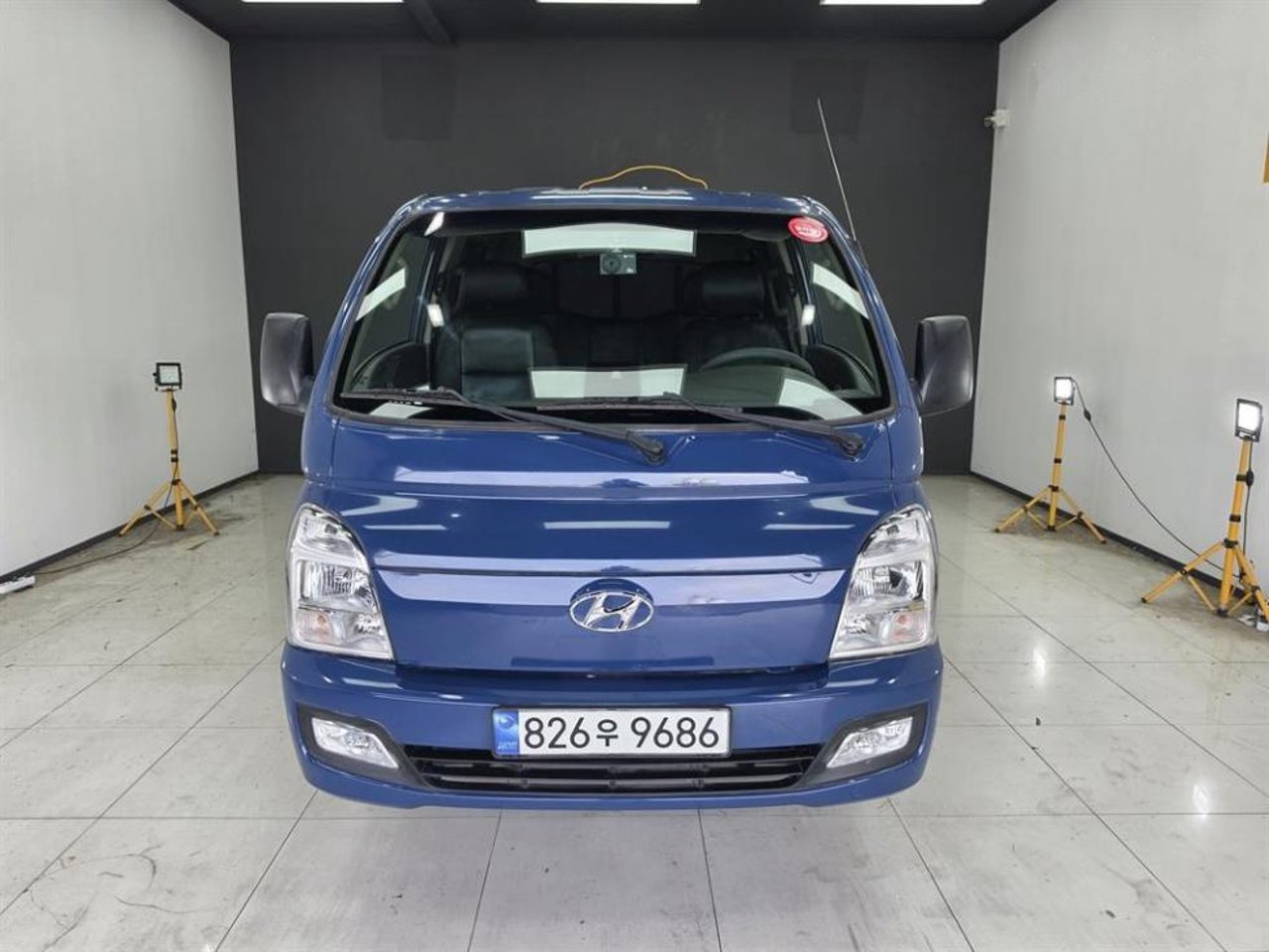 2023 Hyundai Porter, photo 1 of 1