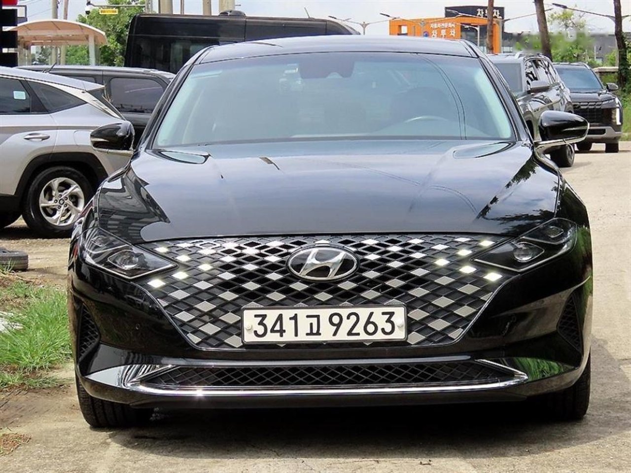 2022 Hyundai Grandeur, photo 1 of 1