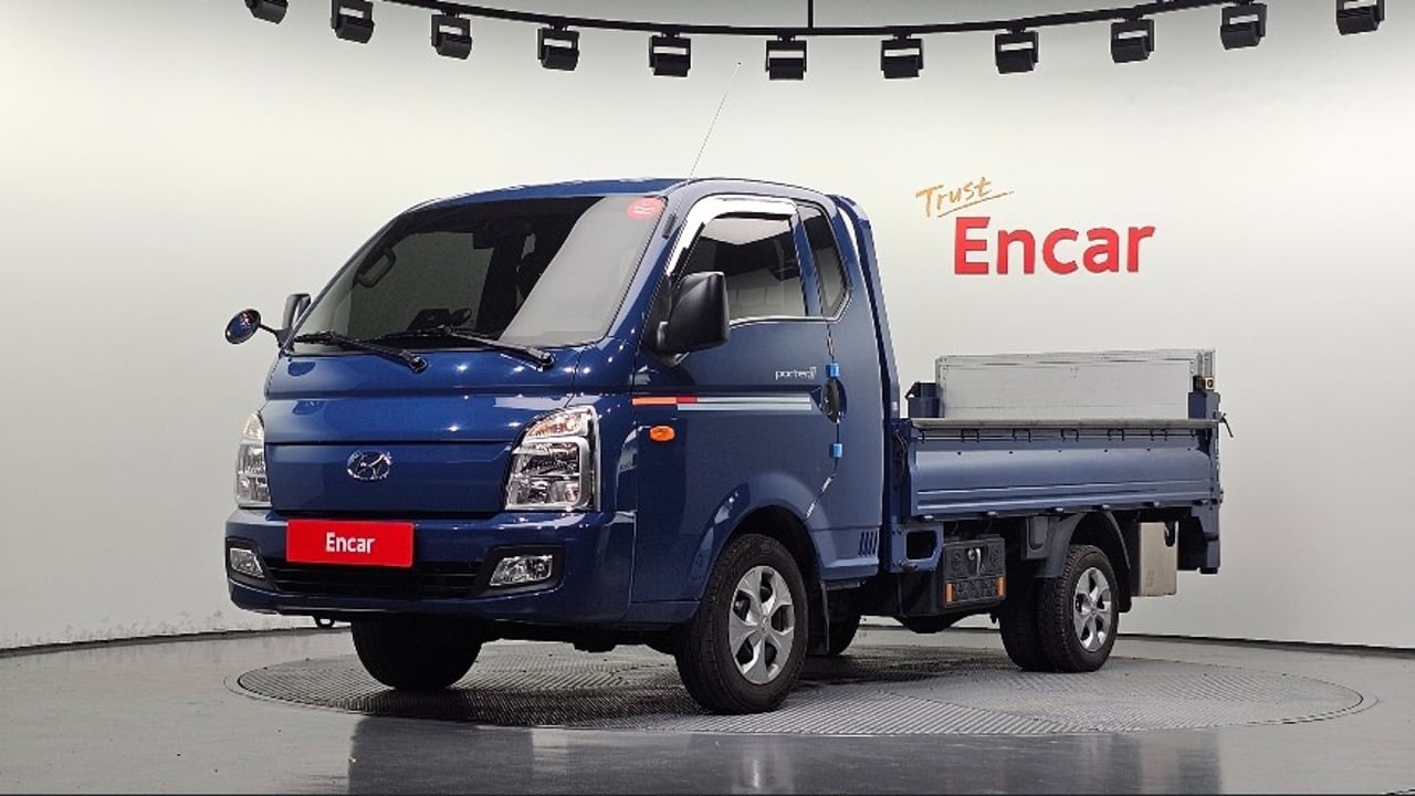 2023 Hyundai Porter, photo 1 of 1
