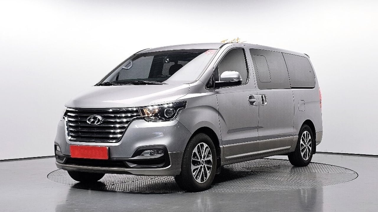 2019 Hyundai Grand, photo 1 of 1