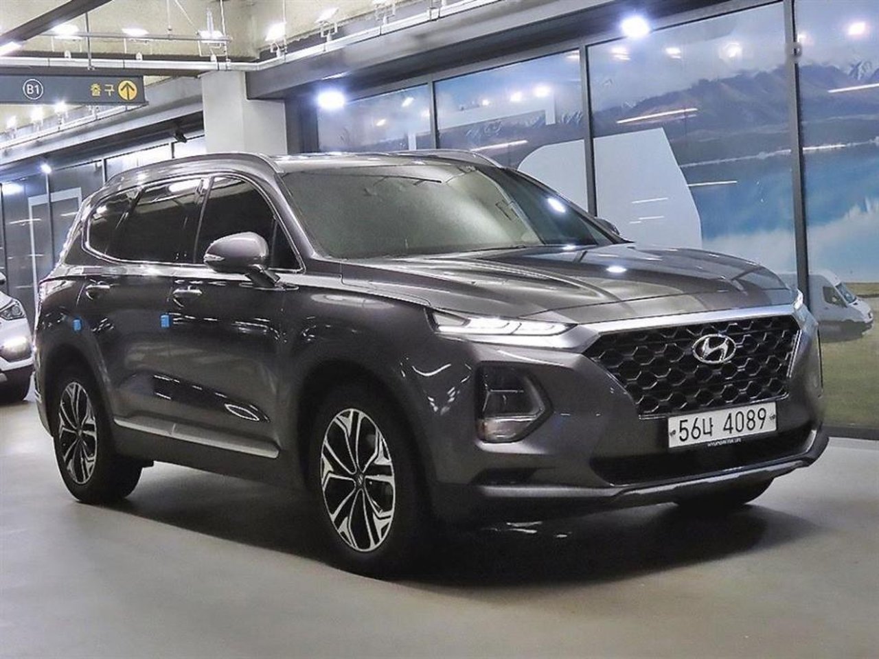 2019 Hyundai Santa, photo 1 of 1