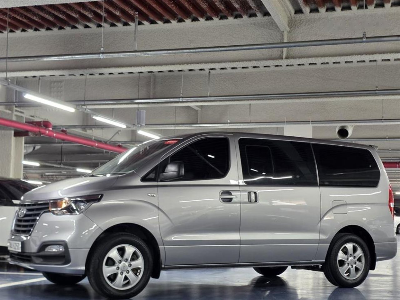2019 Hyundai Grand, photo 1 of 1