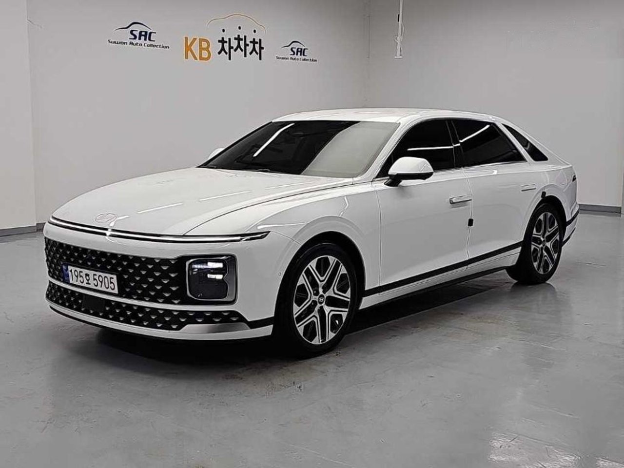2023 Hyundai Grandeur, photo 1 of 1