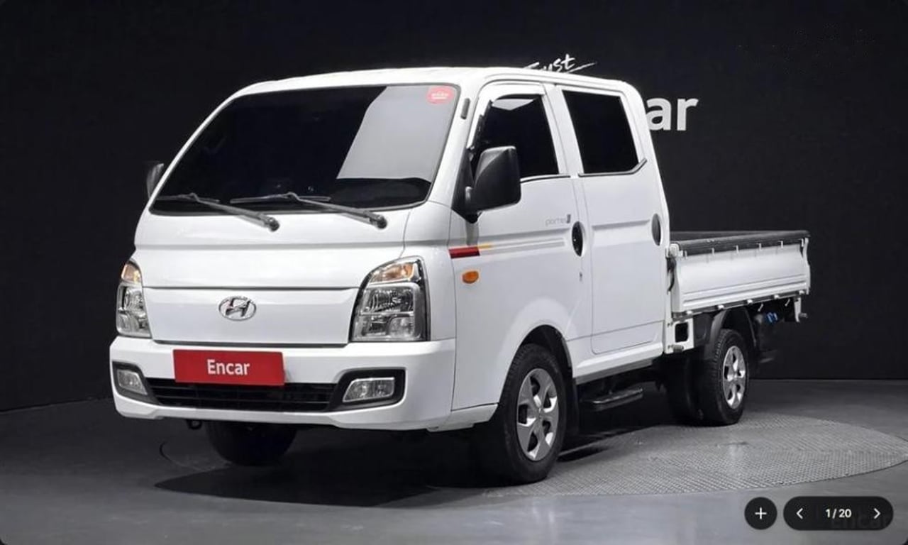 2022 Hyundai Porter, photo 1 of 1