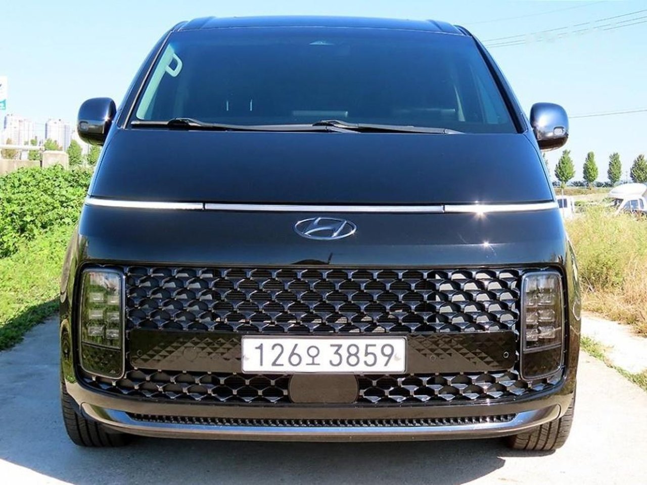 2021 Hyundai Staria, photo 1 of 1