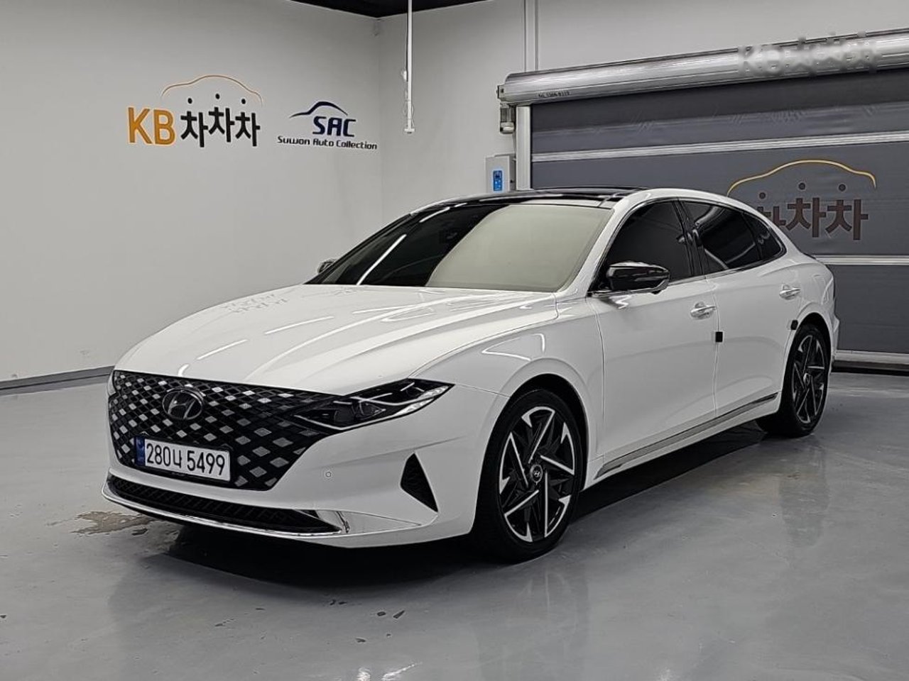 2022 Hyundai Grandeur, photo 1 of 1