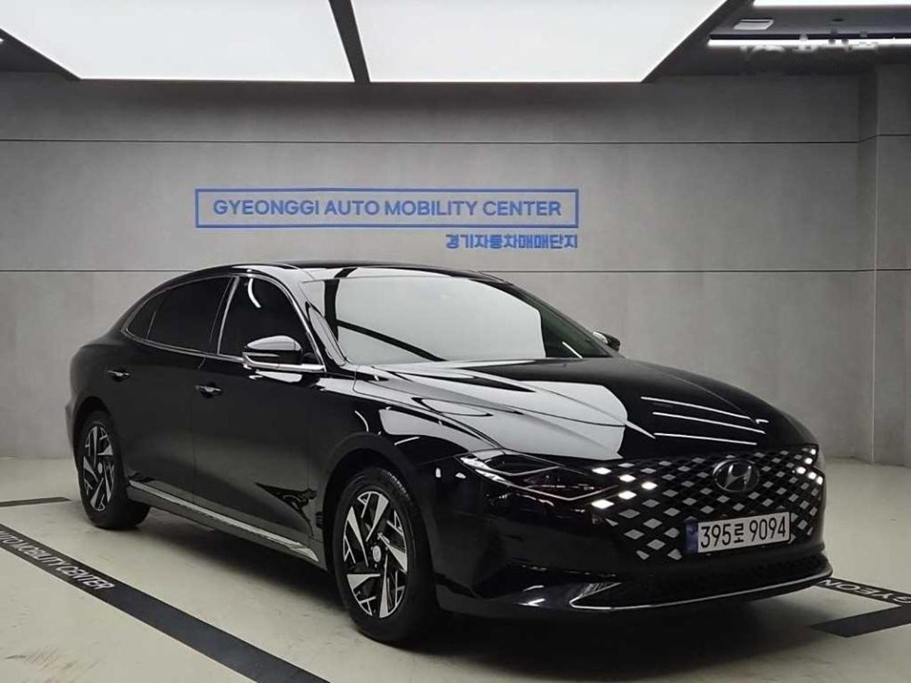 2022 Hyundai Grandeur, photo 1 of 1