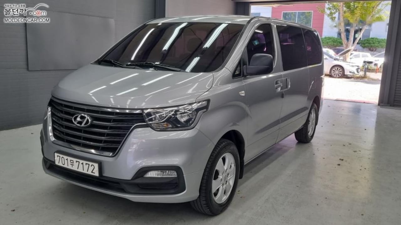 2019 Hyundai Grand, photo 1 of 1