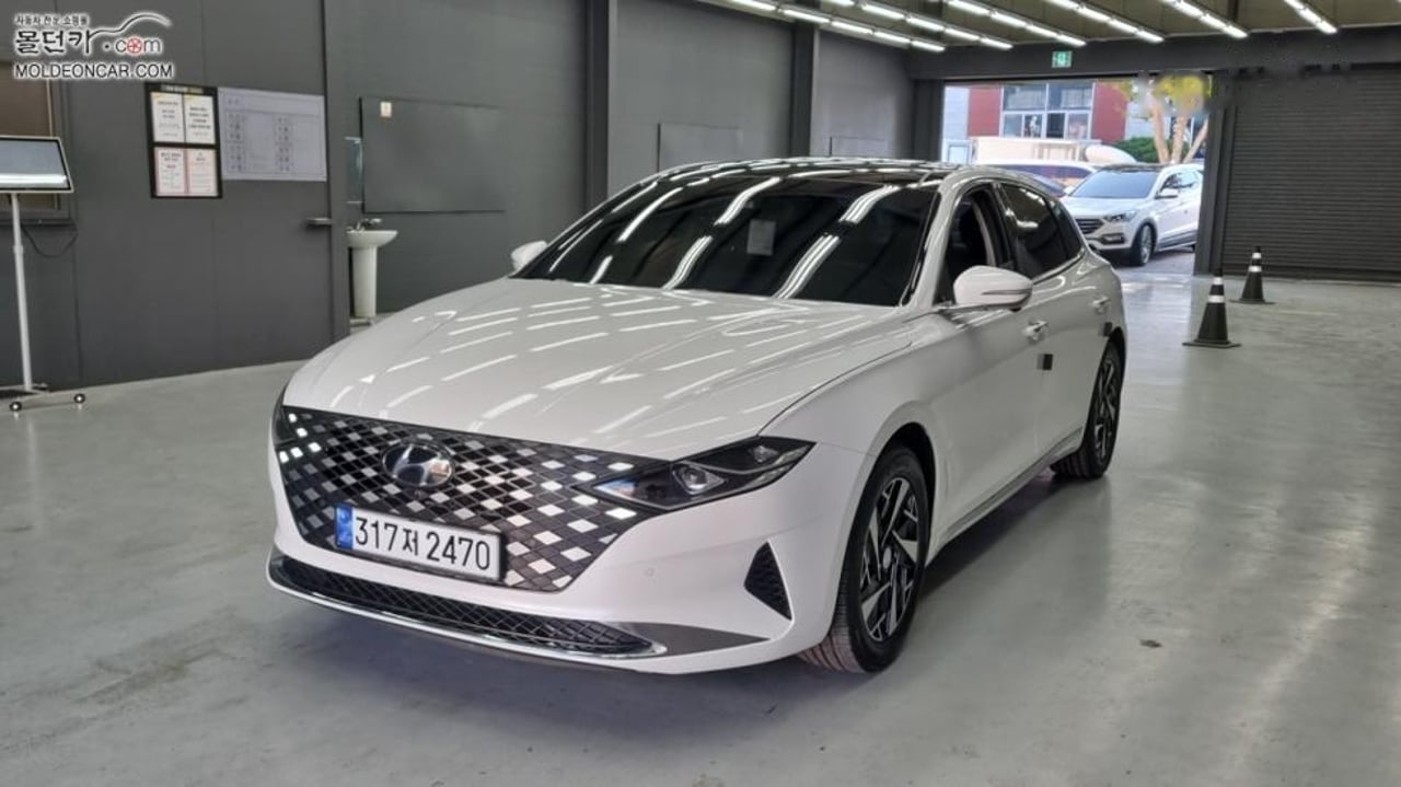 2022 Hyundai Grandeur, photo 1 of 1